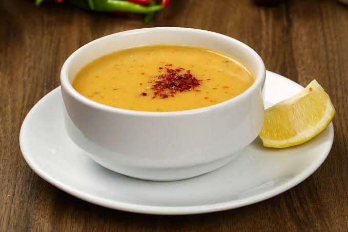 Mersin mercimek çorbası Tarabya Çorbacısı servis kasesi